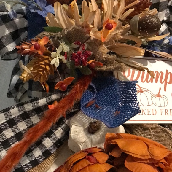 Hand Crafted Wreath Home Accent Pumpkin Wreath with Autumn Colors Final… - Picture 3 of 6